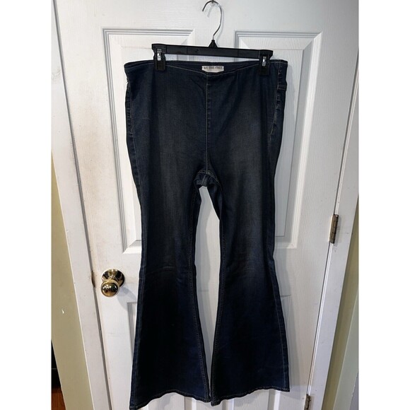 Free People We The Free Jeans Womens Sz 31 Pull On Flare Denim Pants hippy retro - Picture 8 of 8